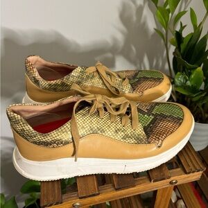 Women’s Freya Leather Snake Print Sneaker